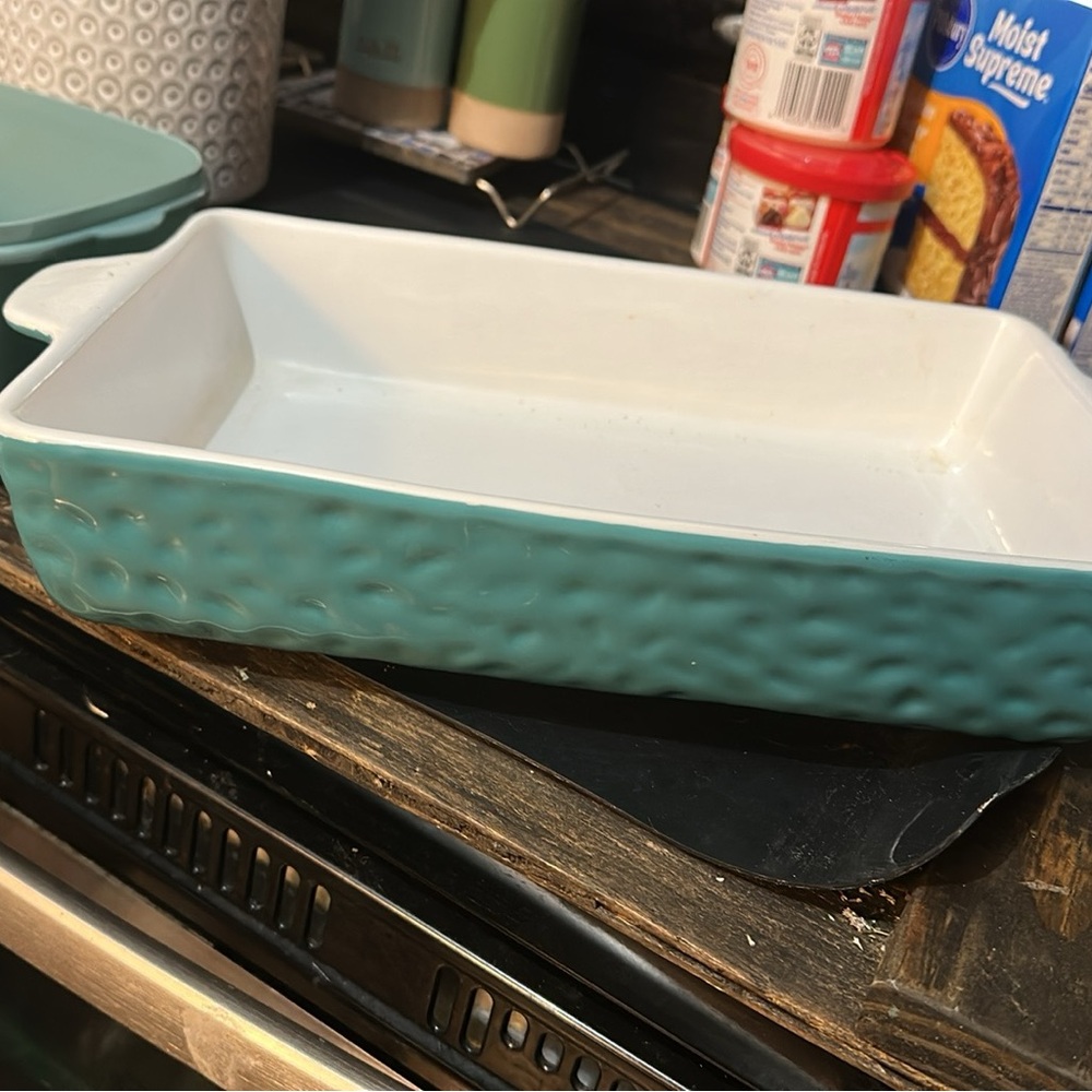 Elegant Teal and White Baking Dish